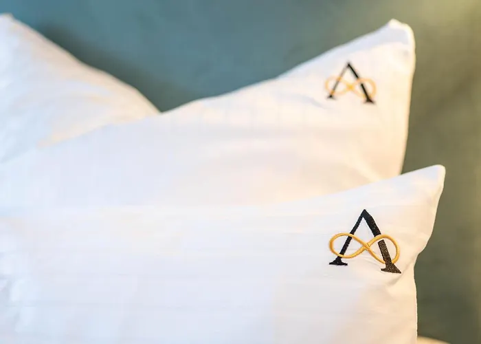 Amadeus Private Residences 公寓 斯拉德明