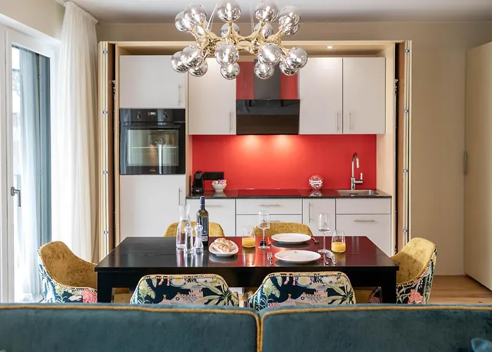 Amadeus Private Residences 斯拉德明