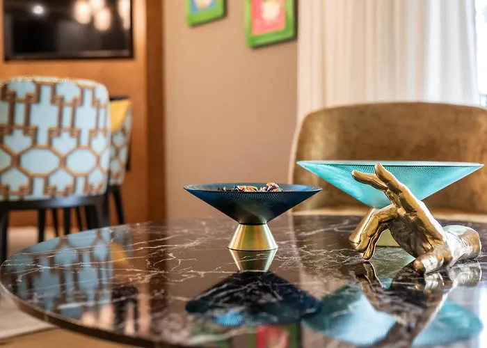 Amadeus Private Residences 公寓